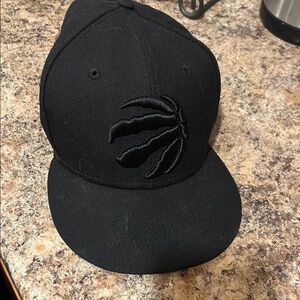 - New Era Toronto Raptors NBA Snapback Cap9Fifty OSFA Limited 7.5